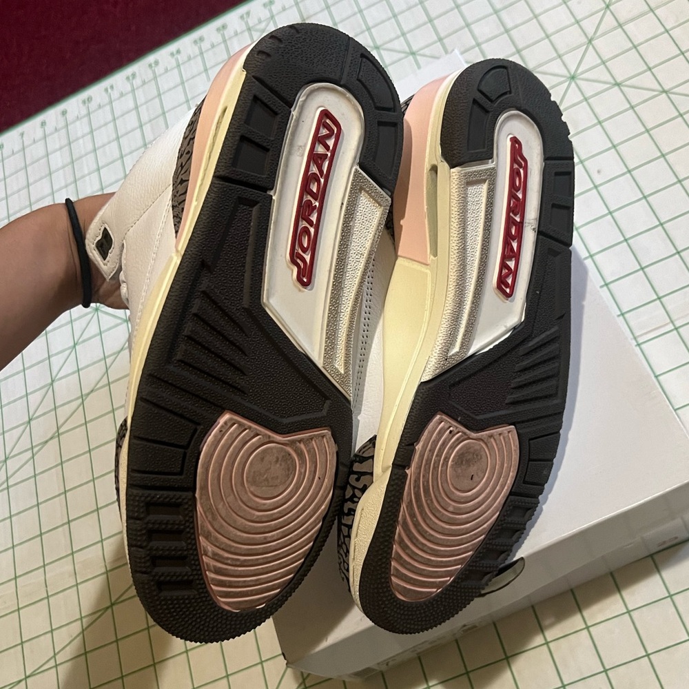 Jordan 3 Neapolitan 7.5 - Picture 3 of 5